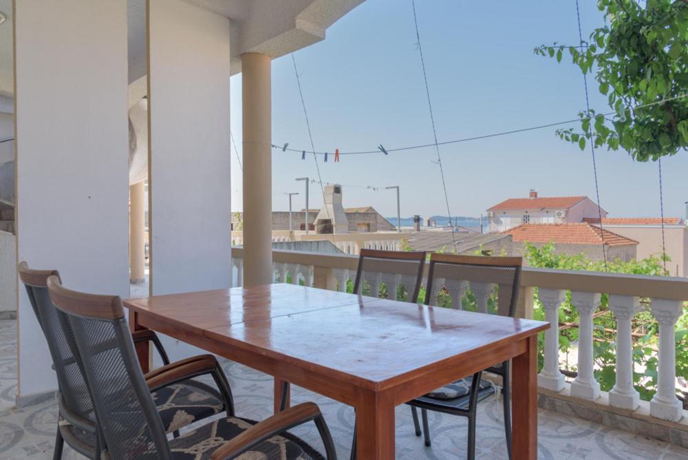 Rasin Apartments Pakoštane Exteriör bild