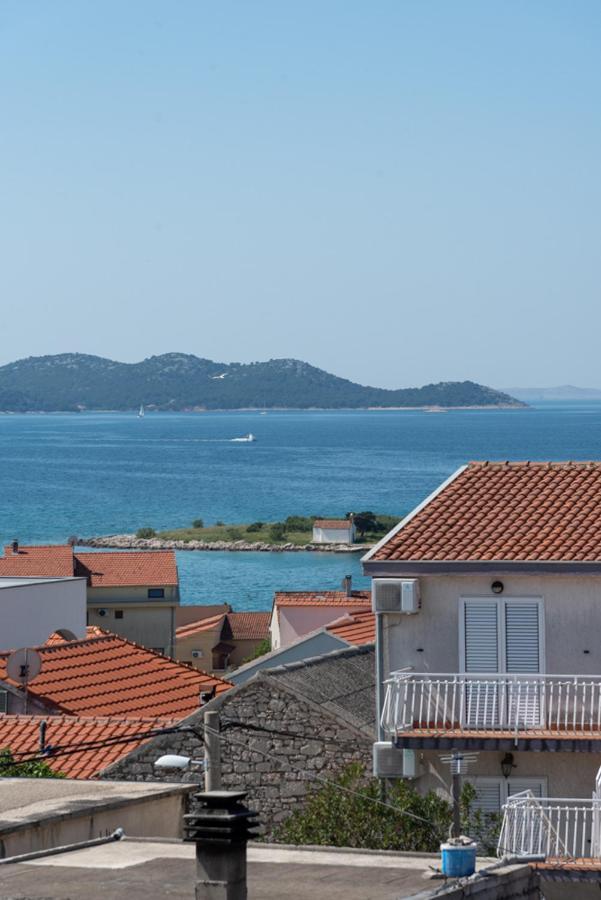 Rasin Apartments Pakoštane Exteriör bild